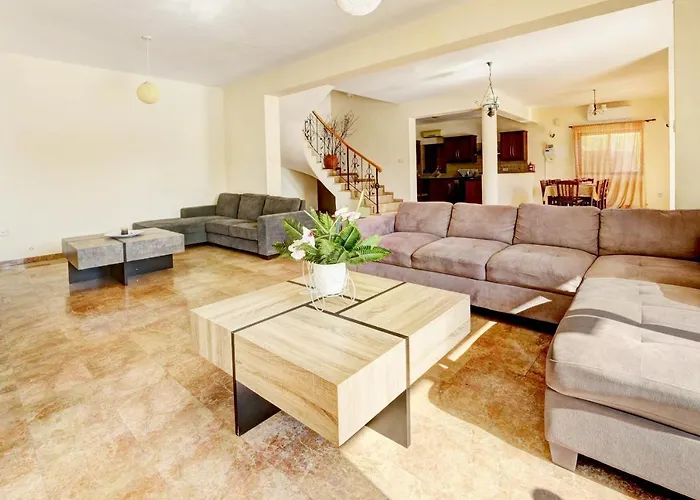 Tatil Evi Eva Aya Napa