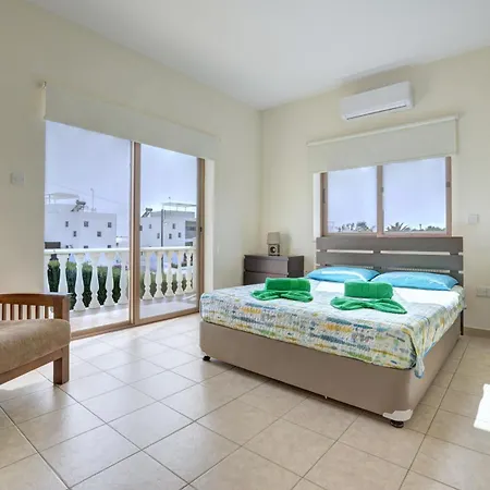 Eva Semesterbostad Ayia Napa