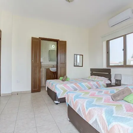 Semesterbostad Eva *